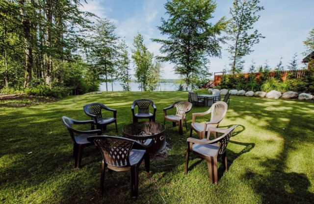 Adirondack Lakeside Cabin w/ Beach Access, Panoramic views, incl SUP, onsite B&G