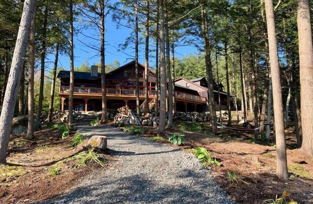 Adirondack Luxury Vacation Home