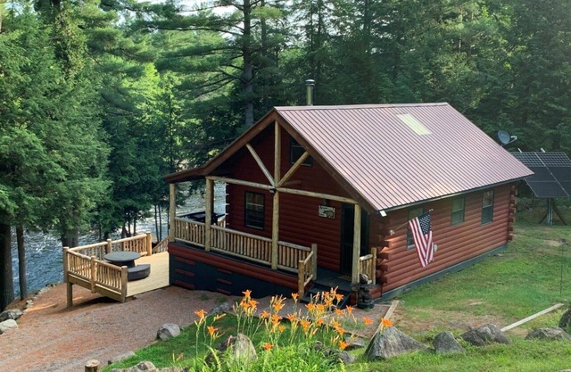 Adirondack / Oswegatchie Riverfront Cabin