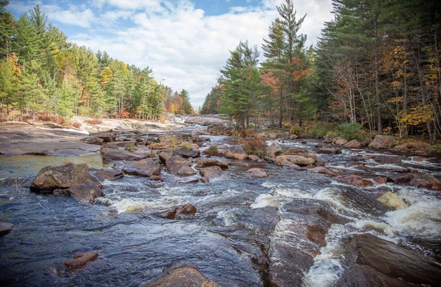 Independence Falls Lodge