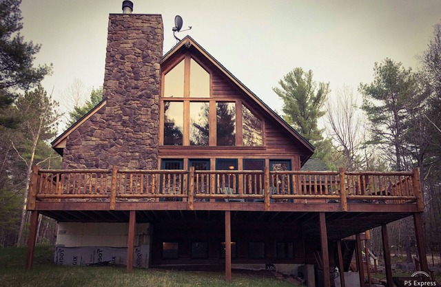 Adirondack Stil Ski Chalet
