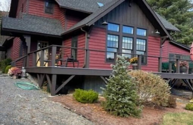 Adirondack tranquility with all the comforts of home