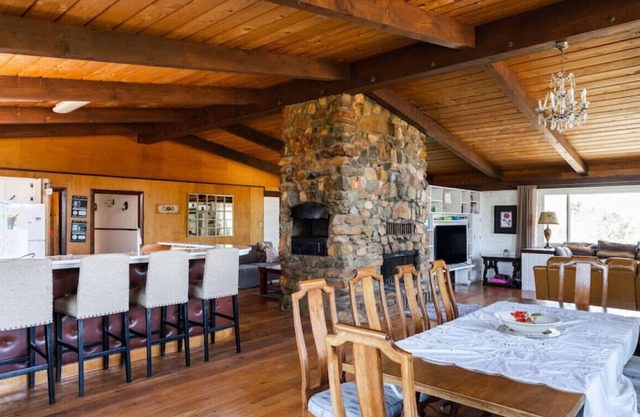 Adobe Ranch - Expansive Mountain Views