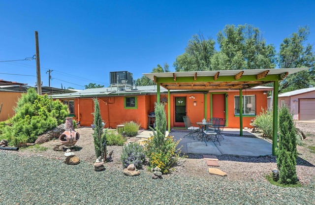 Adobe-Style Tumacacori Home w/ Trail Access!
