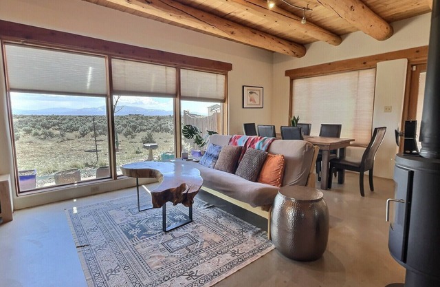 Adobe Tranquillo Mountain Views