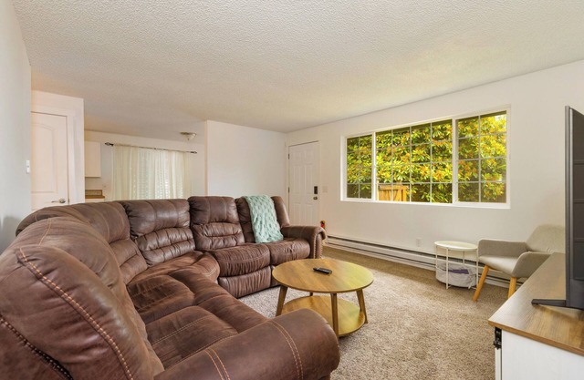 Adorable 2-bedroom townhome in Lynnwood