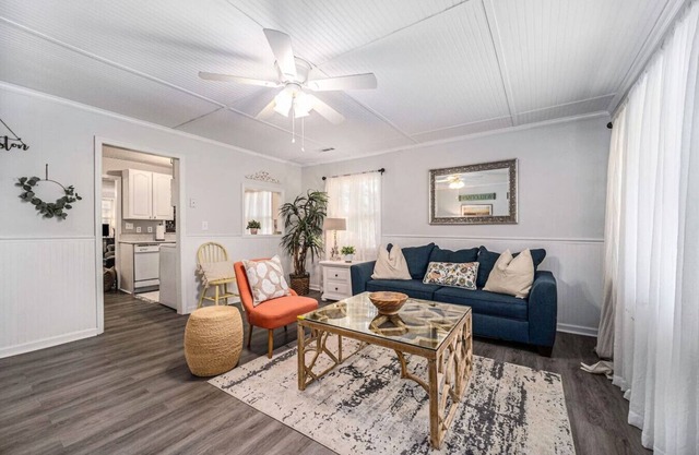 Adorable 3br/2ba Shem Creek Retreat!