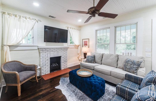 Adorable home near the University of Alabama