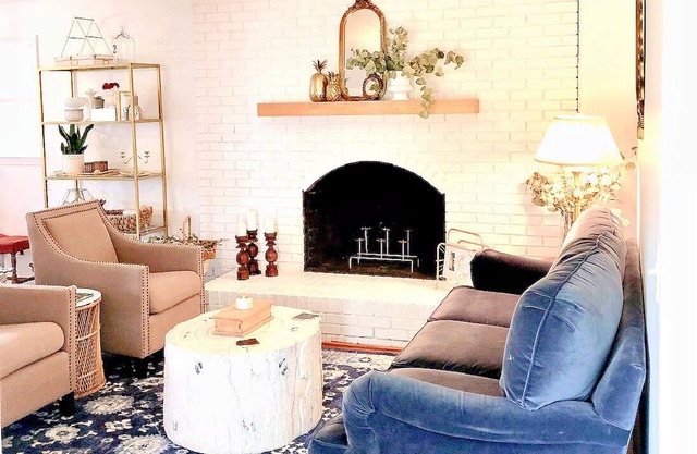 Adorable home w/ huge back yard- minutes from Belews Lake. Amazing Hidden Gem