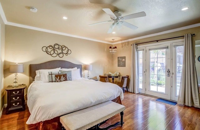 Ethan Allen Garden · ADORABLE MISSION BAY STUDIO