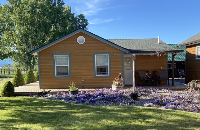 Adorable Out of Town Guest House
