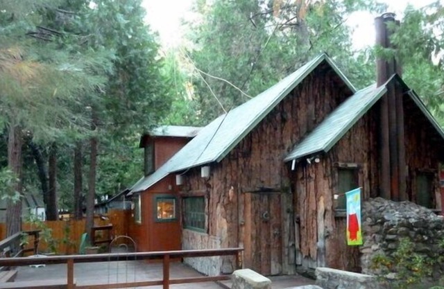 Entzückende haustierfreundlichen Ferienhaus in den Giant Sequoias befindet!
