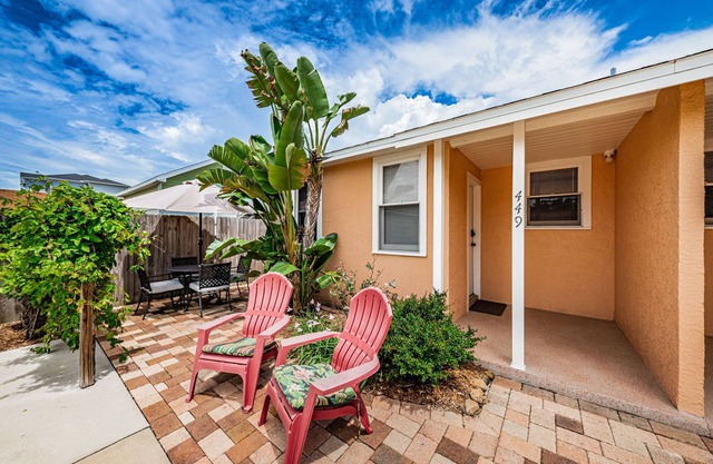 Adorable Villa 1 min to Downtown Dunedin