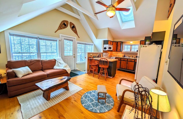 Adventure Awaits at the Alpine Apartment! Explore All Year Round!