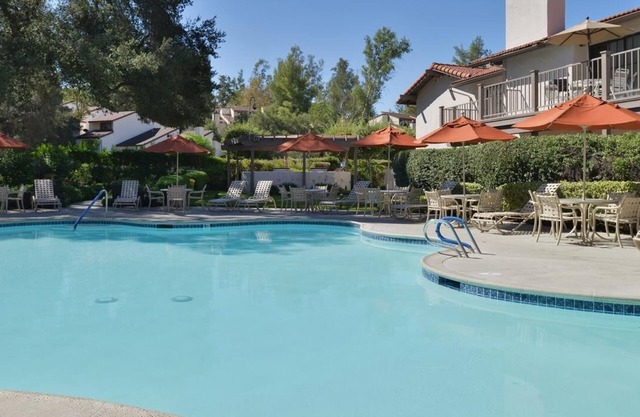Adventure in California! Four Comfortable Units, Pool, Onsite Game Room
