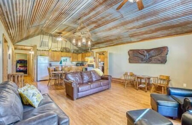 Adventure Suite, Gatherings, River view, Wade-in Access