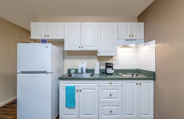 Affordable Corporate Suites of Salem