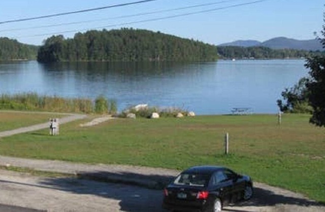 Erschwingliche Unterkünfte am See im wunderschönen Inselteich direkt neben dem Wanderweg.