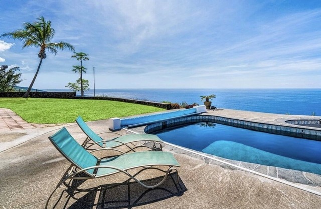 Affordable Luxury, Fantastic Unobstructed Ocean View with Pool by RedAwning