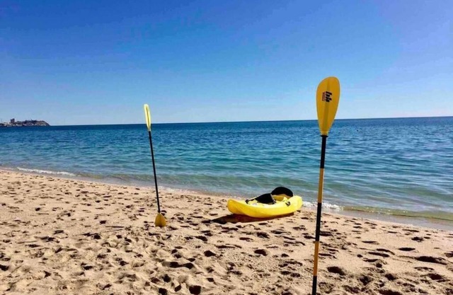 AFFORDABLE Super modern 2 bedroom condos in downtown - Close to the Beach!