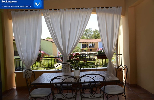 AFRODITE-Elegante Villa mit Blick auf den Pool