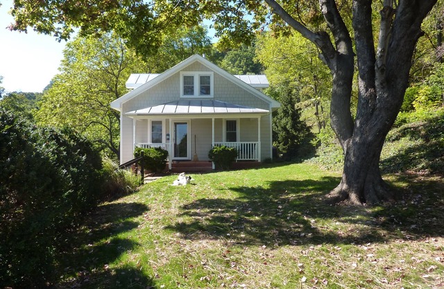 Afton Station Cottage - Wunderschön renovierter Blue Ridge Scenic Historic Setting