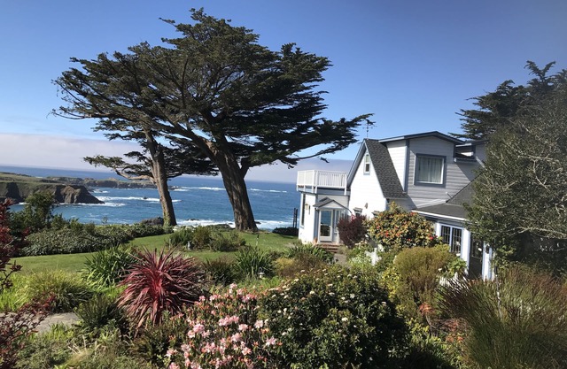 Agate Cove Inn
