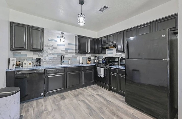 Aggie House ~ The Perfect convenient family getaway!