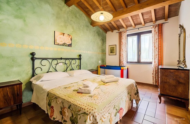 AGRITURISMO IL GIGLIO DI S.ANTONIO CON GIARDINO PER ANIMALI E PISCINA PRIVATA