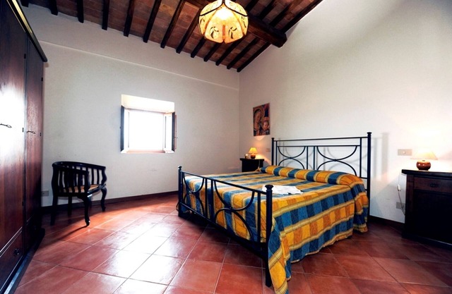 Agriturismo il canneto apartment Sole in the province of Siena san Gimignano
