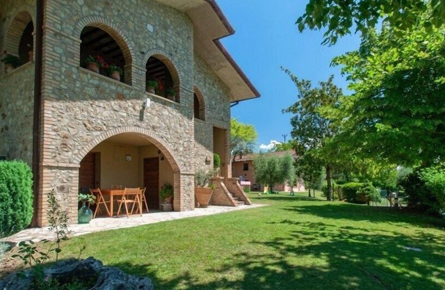 Agriturismo Il Poggio, zwei Ferienhäuser mit Pool