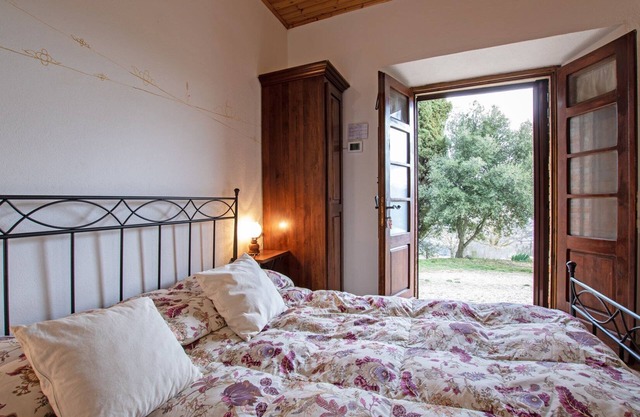 Bauernhof IL PODERUCCIO. Studio mit herrlichem Blick in das Val d'Orcia