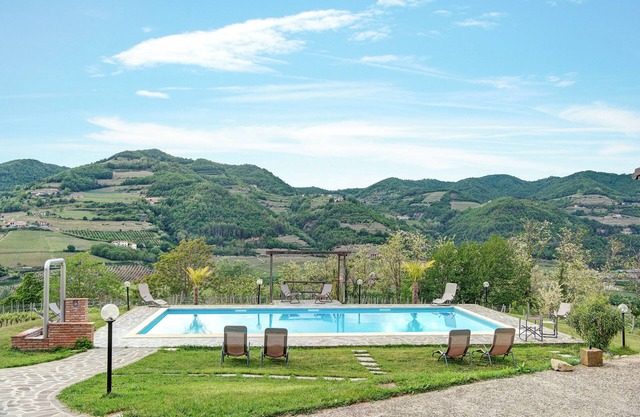 Agriturismo 'Monteoliveto Cottage Romantic' mit gemeinschaftlichem Pool und WLAN