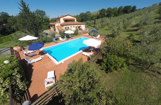 Agriturismo San Maurizio Alto by ToscanaTour