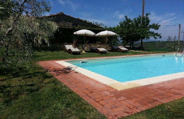 AGRITURISMO STILANO mit Schwimmbad