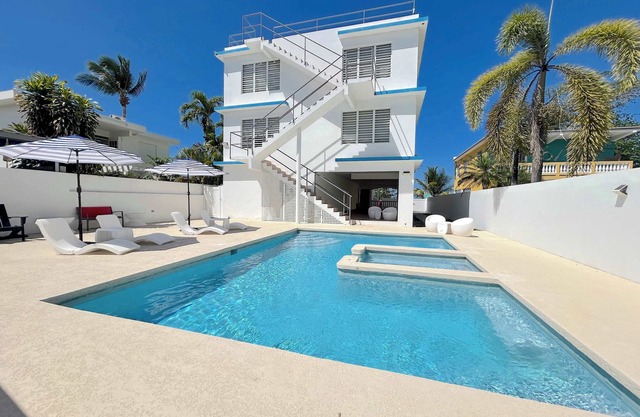 Aguada Ocean Club 3B - 2 Bed 1 Bath Suite