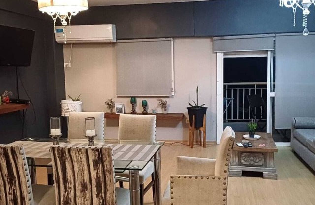 Aialay Building - Semi Flat Deluxe - Spacious Apartment with River View