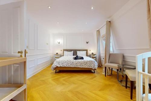 -Air Con- Premium House - Prime location