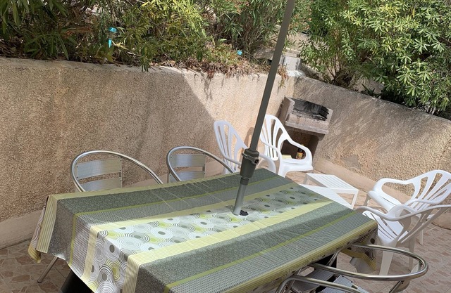 Klimatisiertes Apartment mit Meerblick - 100 m vom Strand entfernt - Herrliche Terrasse