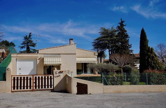 Klimatisierte Villa in Südlage mit Pool und Kamin am Fuße des Mont d'Or