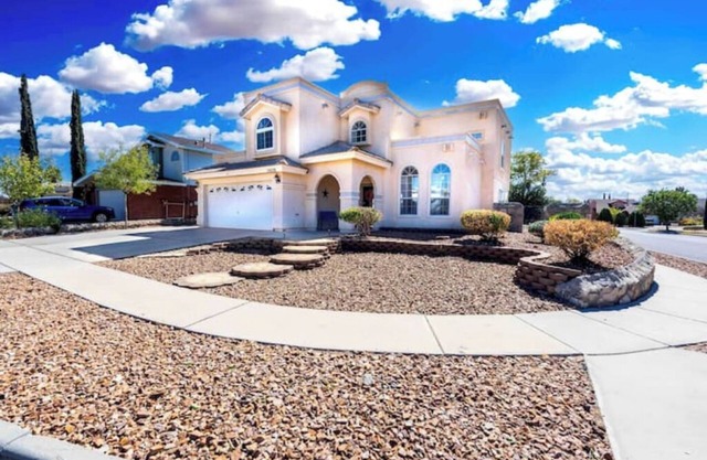 Air Hockey, Pool, Fireplace, Basketball, & more!