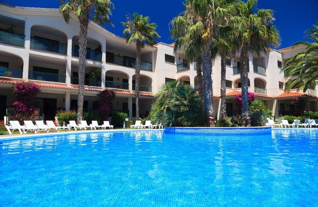 ERSTE LINIE WOHNUNG MIT POOL - UHC COSTA LINDA FAMILY COMPLEX