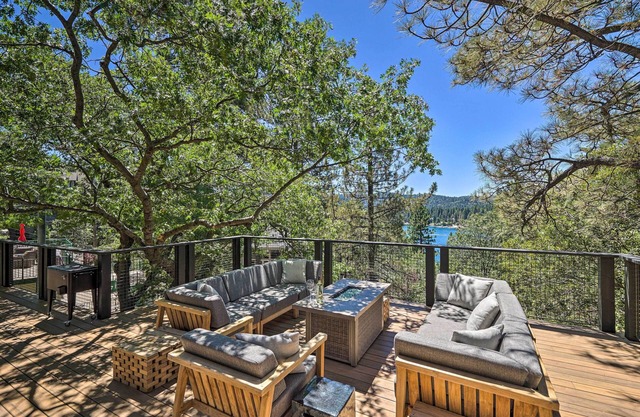 Airy Alpine Getaway w/ Lake Arrowhead Views!