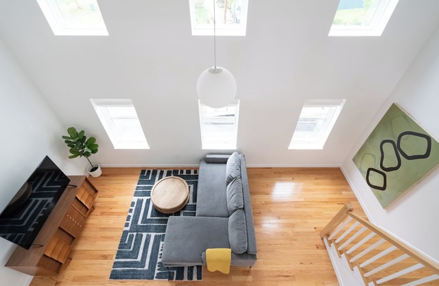 Airy artsy 2-bedroom loft in Newburgh