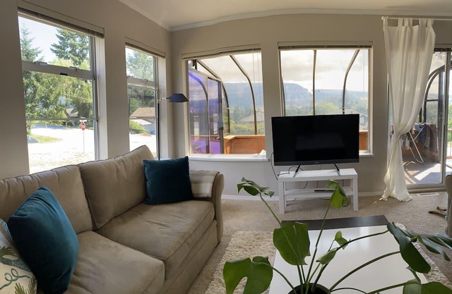 Airy Mountain View Home