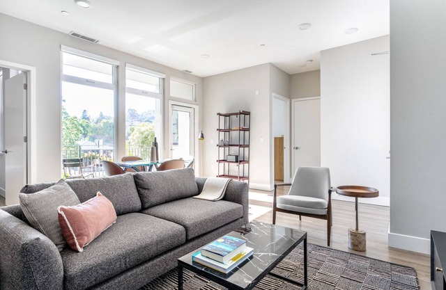 Airy San Carlos 2BR w/ Rooftop Lounge, near Silicon Valley, by Blueground