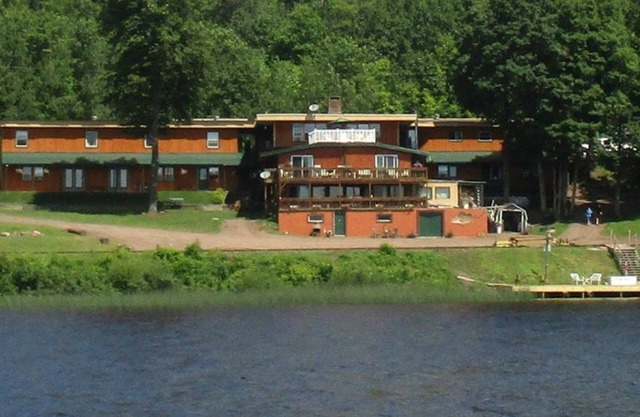 AJ's Lodge and Oven