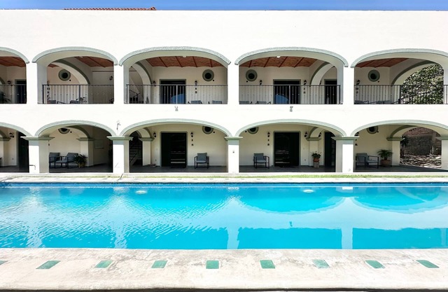 Ajijic Retreat Studio with Outdoor Salt Water Pool by Restavio