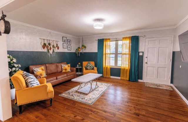 AK's STL Pearl Grey House - Game Room