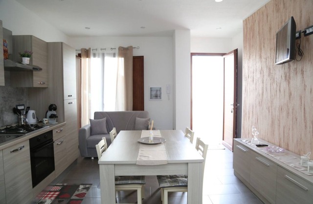 Al Civico 5 - Bright Apartment W/ Private Parking!
